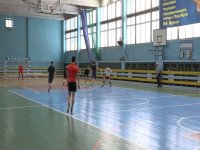  В спортивном зале «Водник» проходят соревнования по мини-футболу среди городских команд.